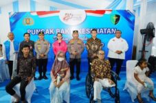 polri-hadirkan-layanan-kesehatan-massal-kapolri-dorong-pelayanan-humanis-dan-berkelanjutan