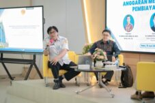 feb-undana-bedah-strategi-keluar-dari-krisis-fiskal-mahasiswa-diajak-kuasai-pembiayaan-kreatif-untuk-bangun-ekonomi-ntt