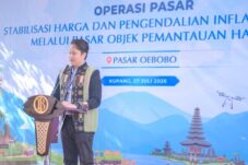 bi-ntt-perkuat-benteng-inflasi-ribuan-warga-serbu-operasi-pasar-murah-qris-jadi-andalan-transaksi
