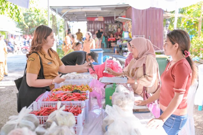 BI NTT Perkuat Benteng Inflasi! Ribuan Warga Serbu Operasi Pasar Murah, QRIS Jadi Andalan Transaksi